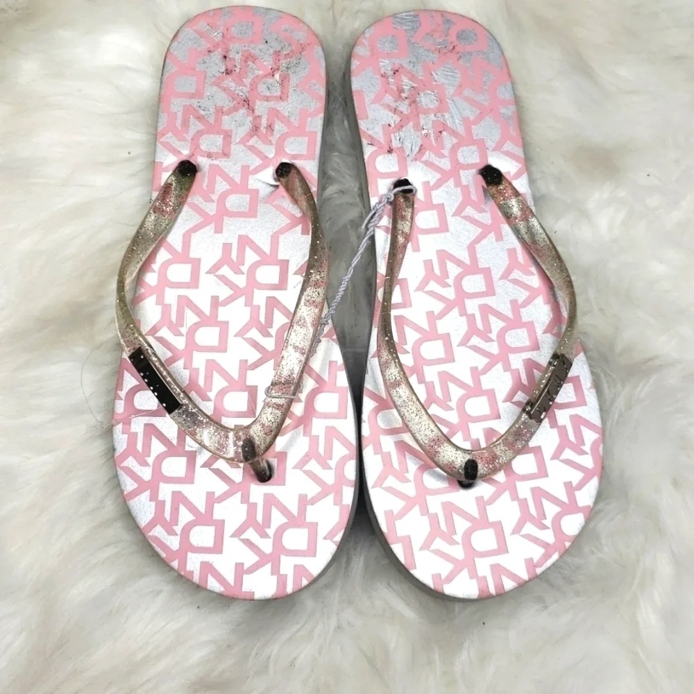 DKNY Big Girls Zoey Flip Flops Size 4-5 Silver Pink Logo Glitter NEW